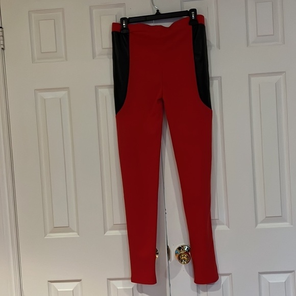 Fashion Story red black  vegan leather patch sides leggings Sz L - Picture 8 of 10